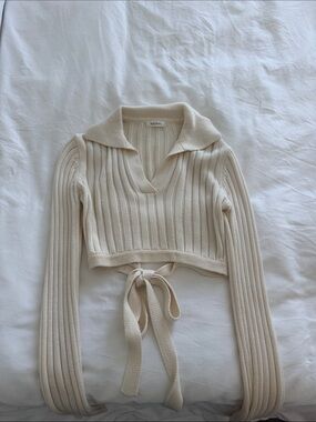 Market Cream Ribbed Tie-Front Collared V-Neck Sweater